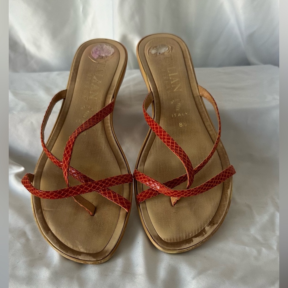 ITALIAN SHOEMAKER WOMENS SIZE 8.5 ORANGE SNAKE SKIN PATTERNED SANDALS